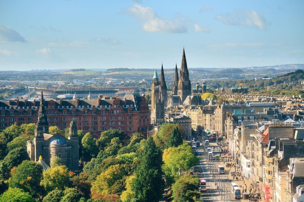 Spacious City Centre Family Room Edinburgh Exterior foto