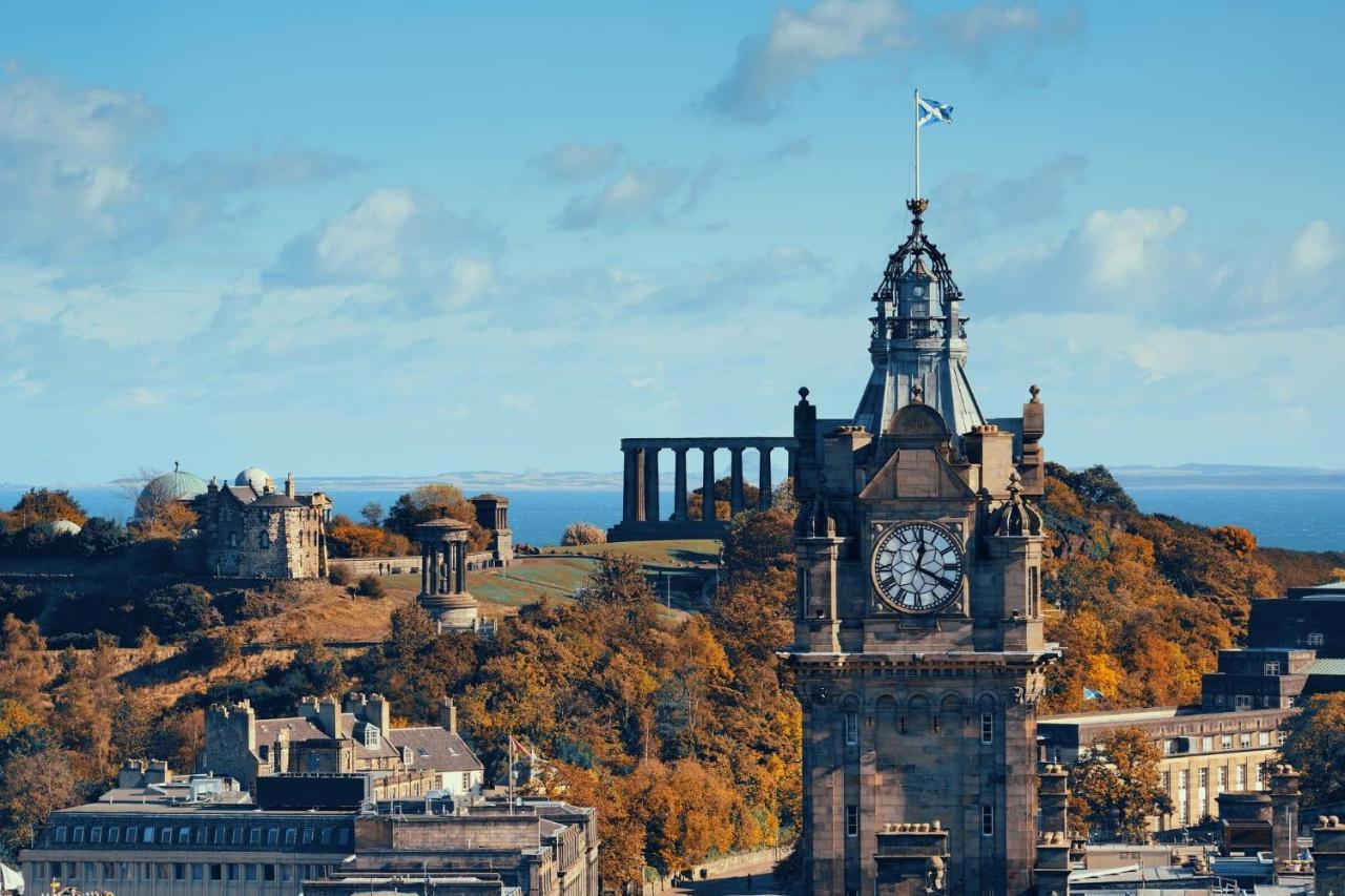 Spacious City Centre Family Room Edinburgh Exterior foto